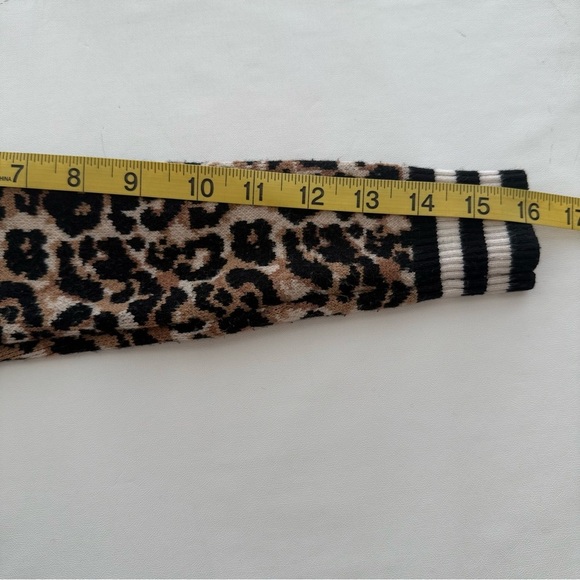 GUESS Leopard Print Sweater Dress Long Sleeve Logo Hem Size 8 - Picture 7 of 13